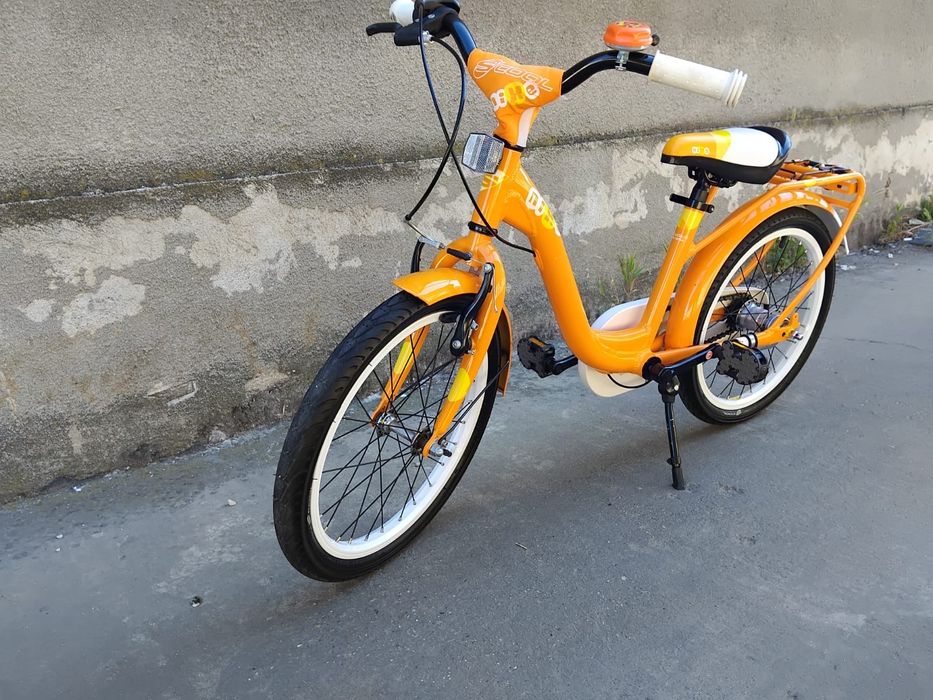 Vând bicicleta din aluminiu pentru copii