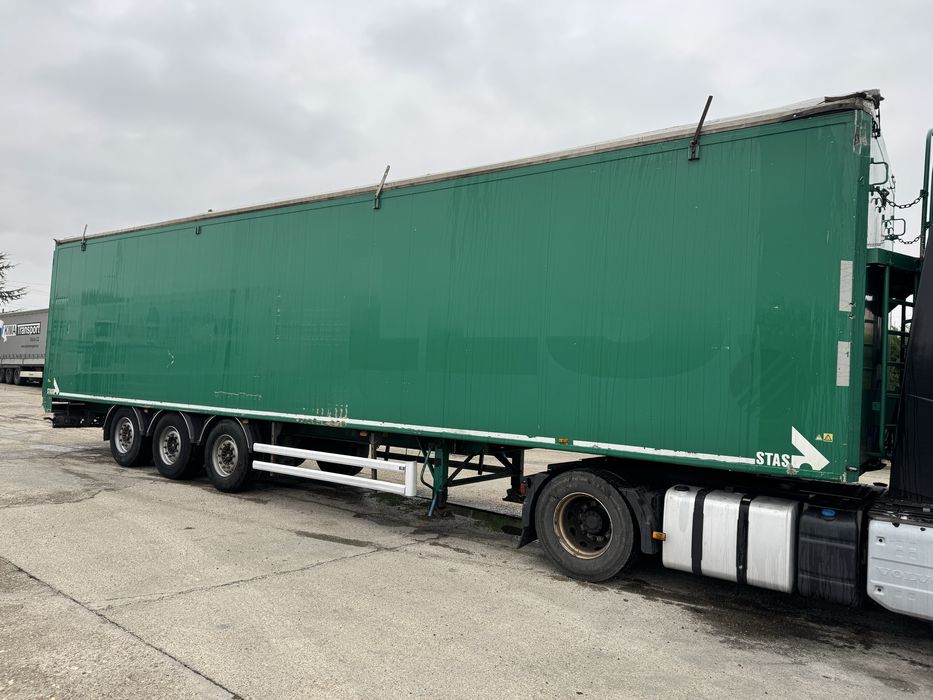 Semiremorca walking floor