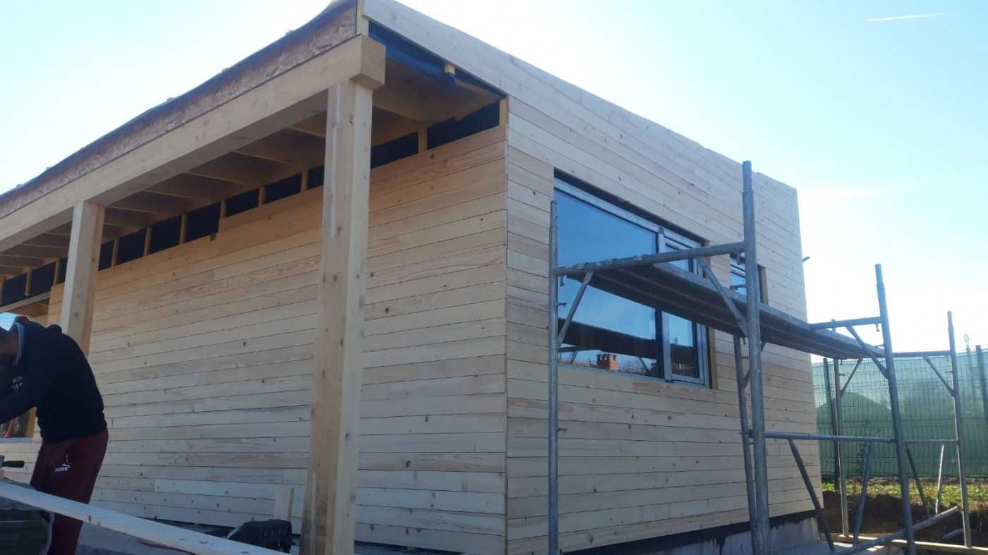 Cabana stil A-Frame, casa, terase si foisoare din structura de lemn