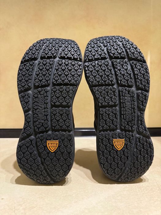 HOKA® M Bondi SR.