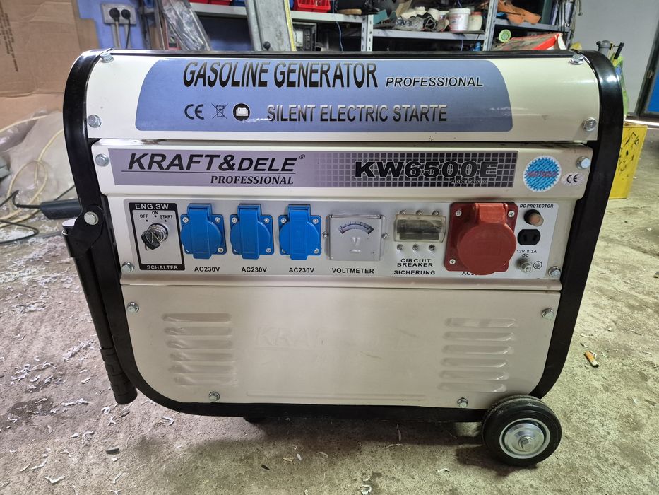 Vând generator trifazat