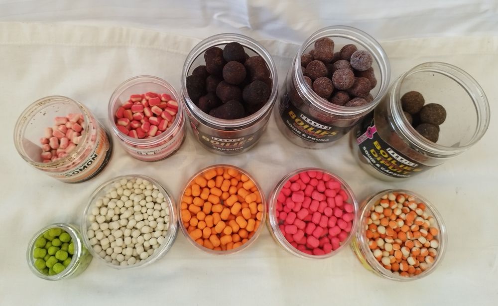 10 cuti cu wafters si boilles-uri, găleată Delphin 5L, matrițe Preston