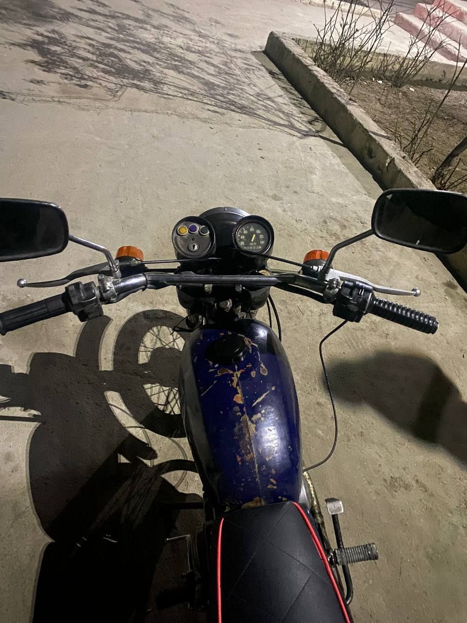 Mototsikl Minsk sotiladi
