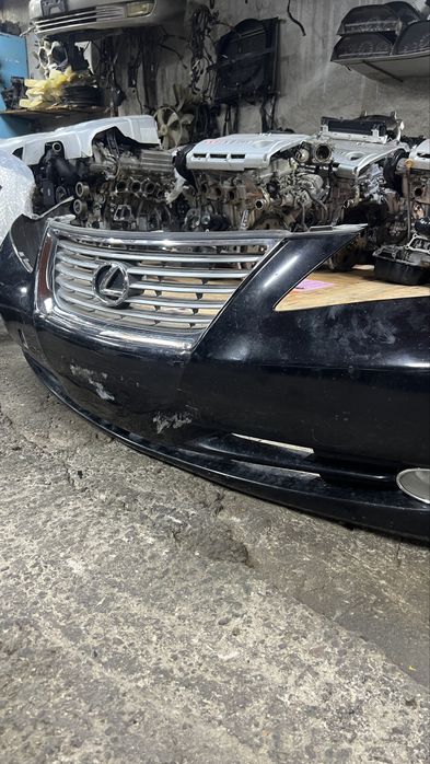Передний бампер Лексус ES350