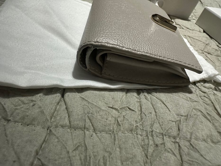 Малко дамско портмоне Furla