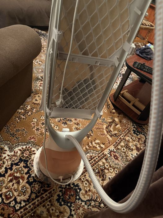 Statie verticala de calcat cu aburi Philips