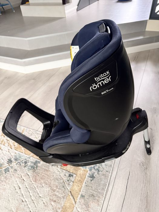 Britax Römer Dualfix M i-Size – rotativ 360°