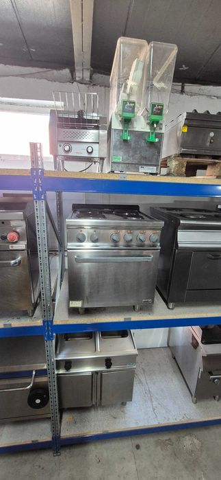 Plita electrica 4 ochiuri +cuptor,horeca,restaurant,400v