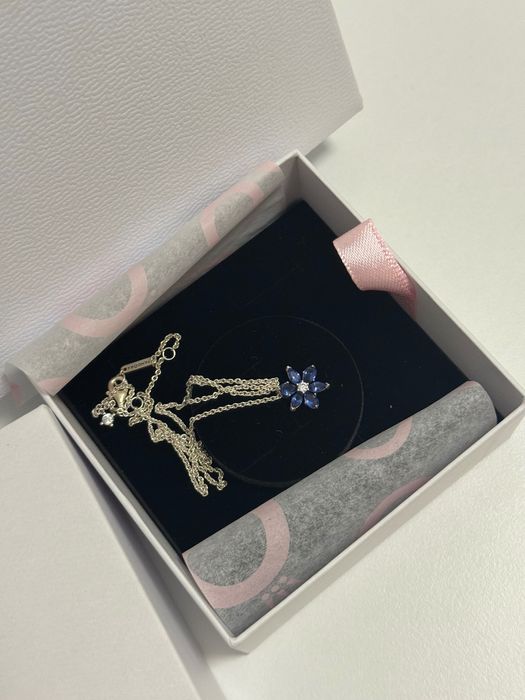 Colier Pandora la vânzare,cu cutia cu tot