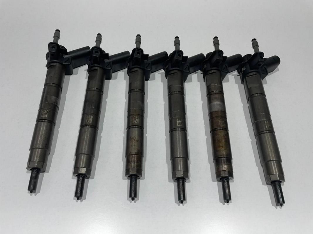 Injector BMW Seria 3 GT (2013-2019)[F34] 2.0 3.0d euro 5 0445117030