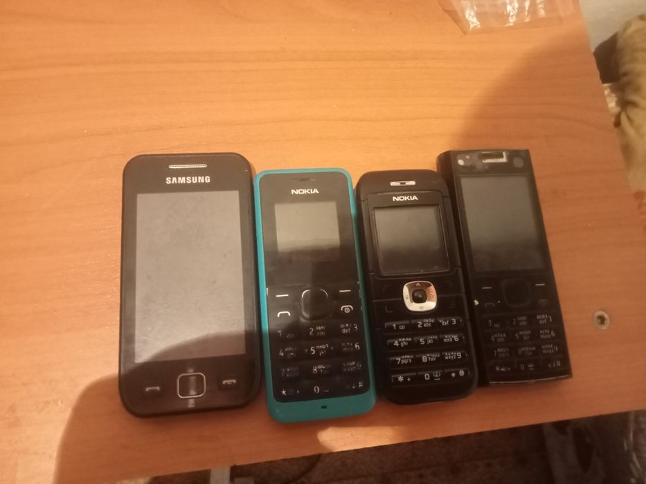 Продам телефоны в