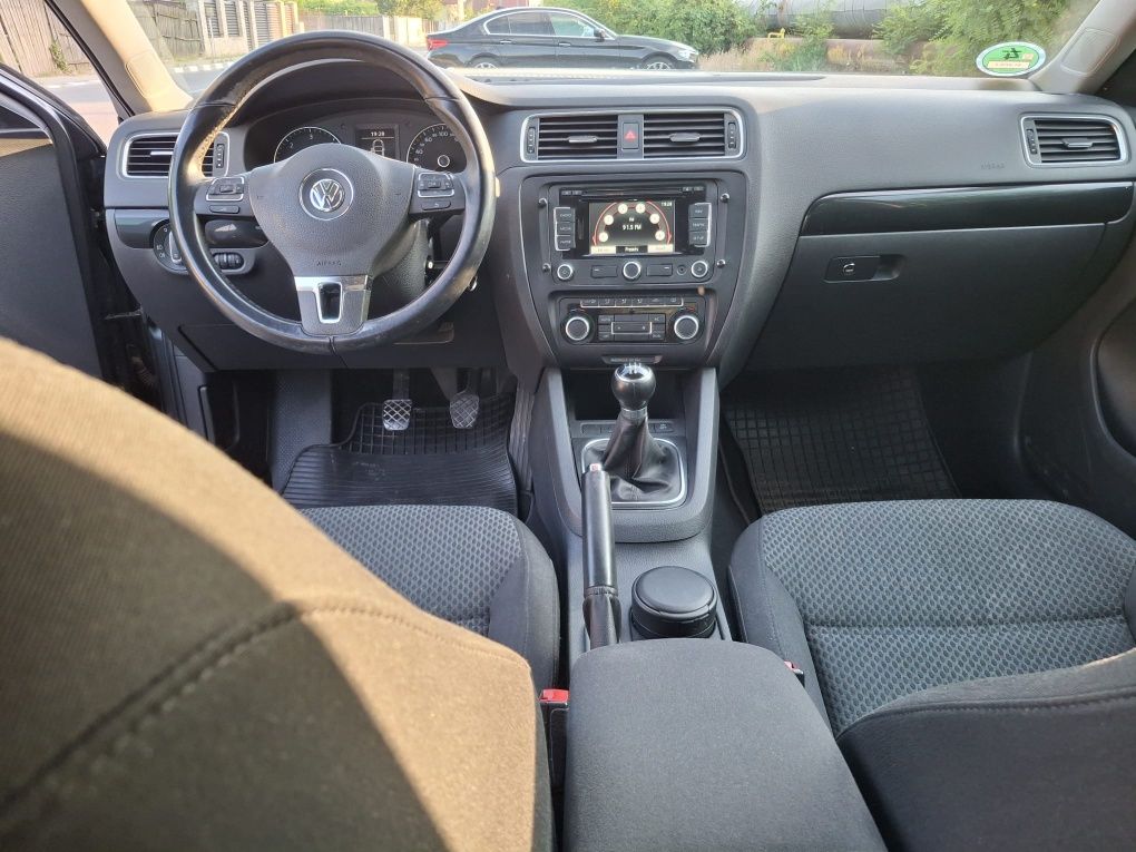 Autoturism VW Jetta 1.6 Tdi.