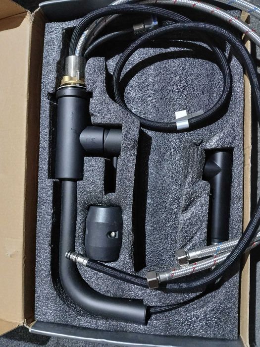 Baterie bucatarie FORIOUS inox negru, cap retractabil 360°