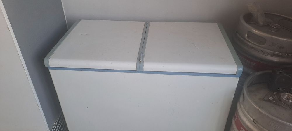 Sotiladi. Xolodilnik vetrina. Morozilnik. Stol-stul mebel. Piva aparat