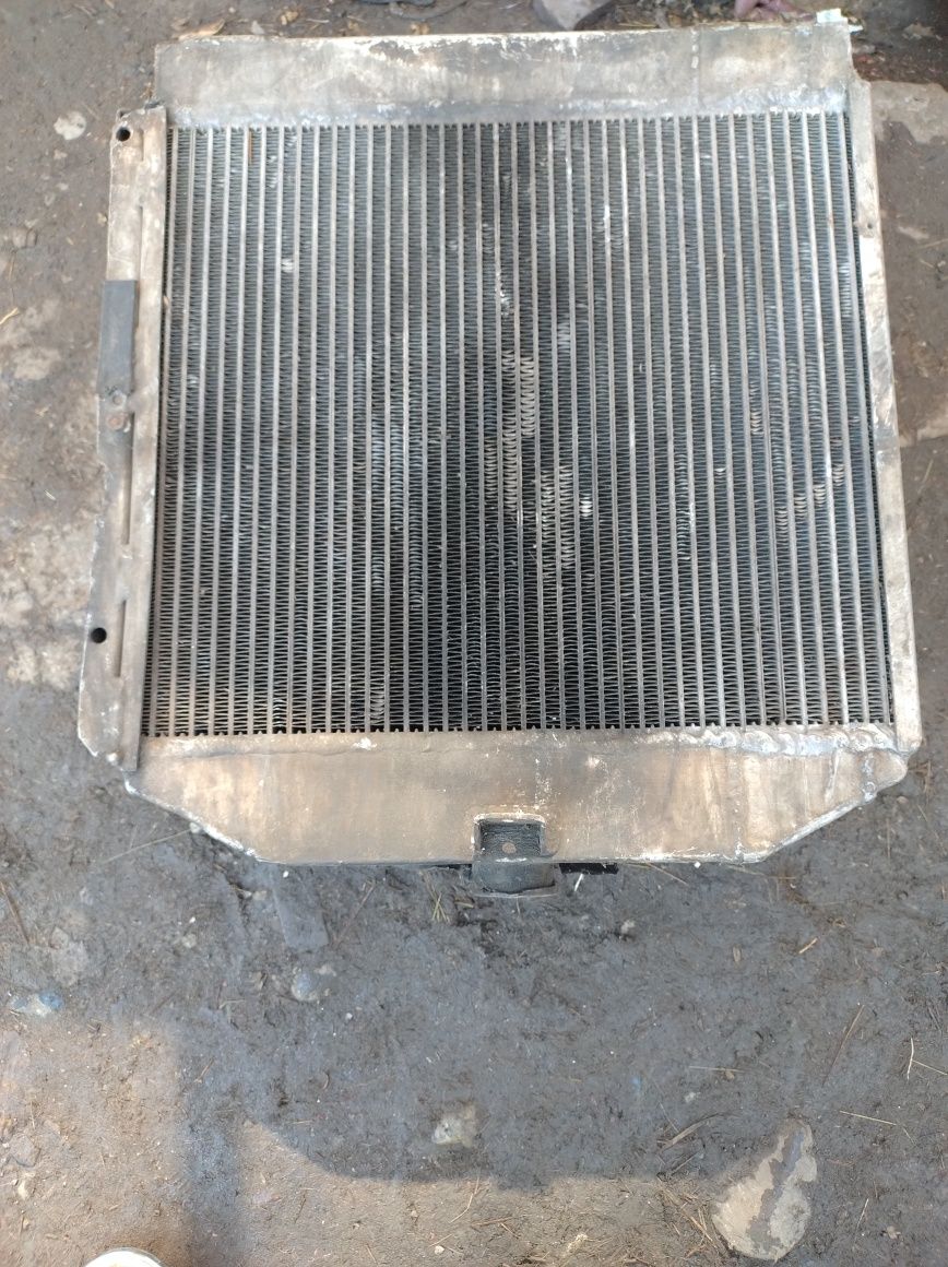 Vand radiator ,in stare de funcționare