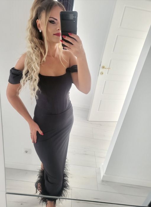 Rochie midi cu pene, mărimea S