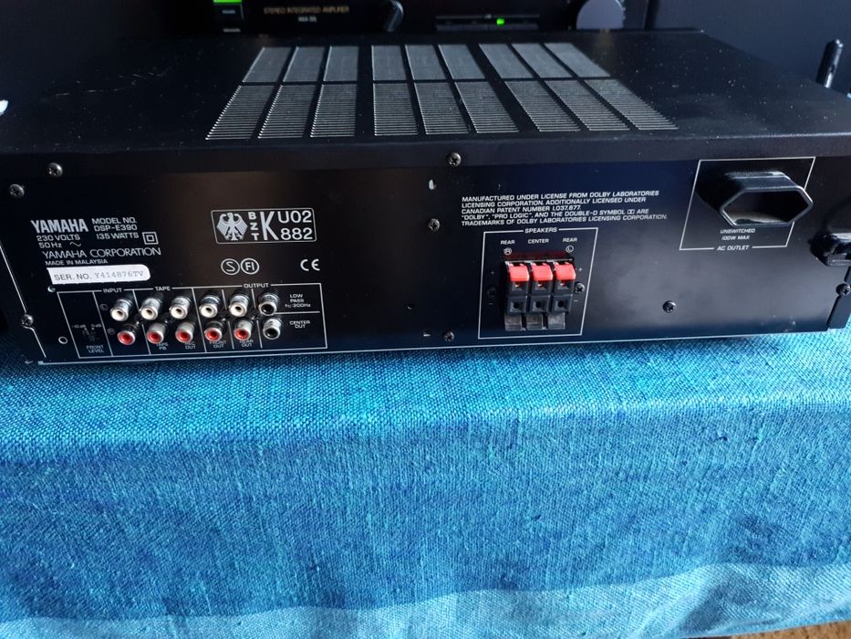 YAMAHA DSP-E390 Natural Sound Digital Sound Field Processor