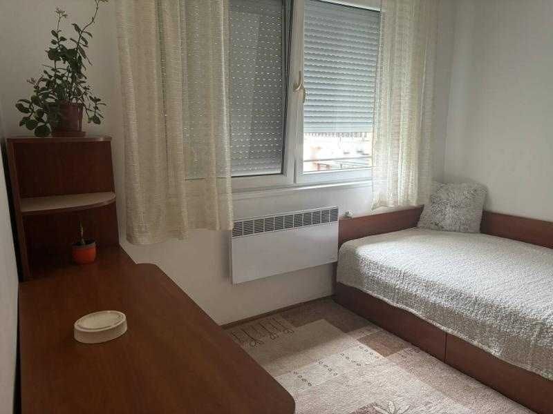 Дава се под наем Двустаен апартамент в Бургас, Братя Миладинови - 65 кв.м за 433.5 € - Снимка #3