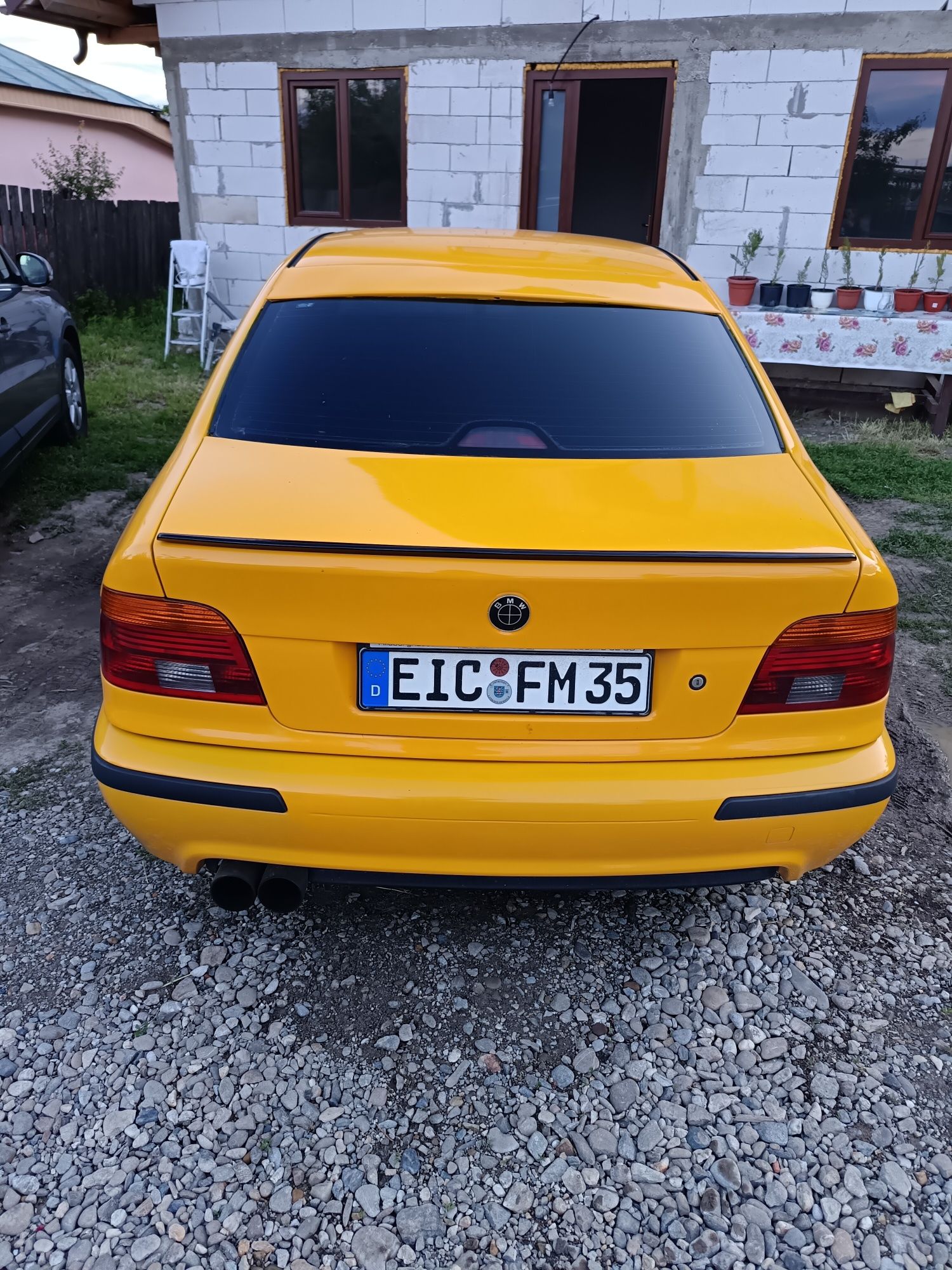 BMW 523i e39 fara rugina