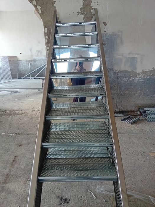 Scara metalica zincata 6m l