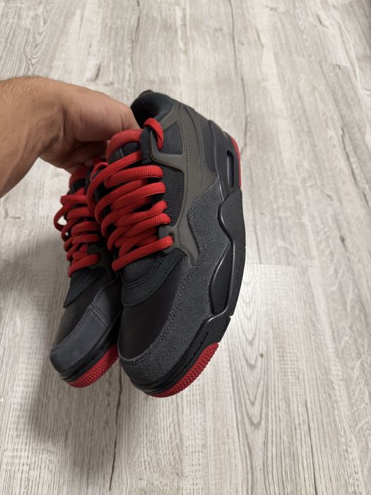 Vand jordan 4 RM marimea 41