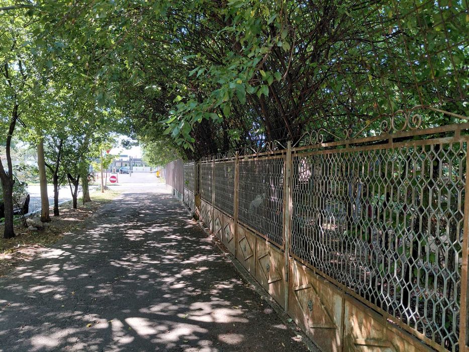 Vânzare teren cu casa demolabila  - Bucuresti sector 1