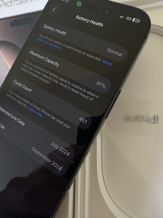 Iphone 16 pro + Apple MagSafe Case