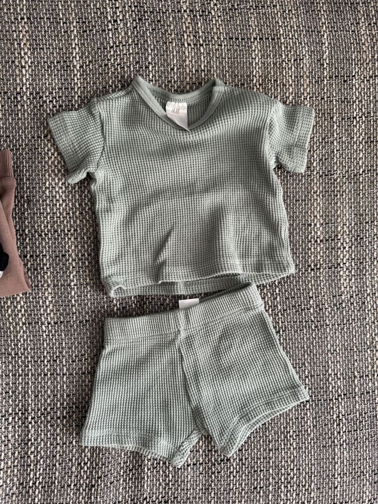 Бебешки дрехи на H&M