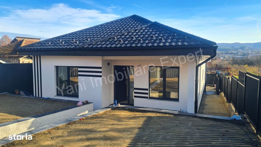 Casă nouă de vânzare Curtea de Argeș, cartier rezidențial Marina.
