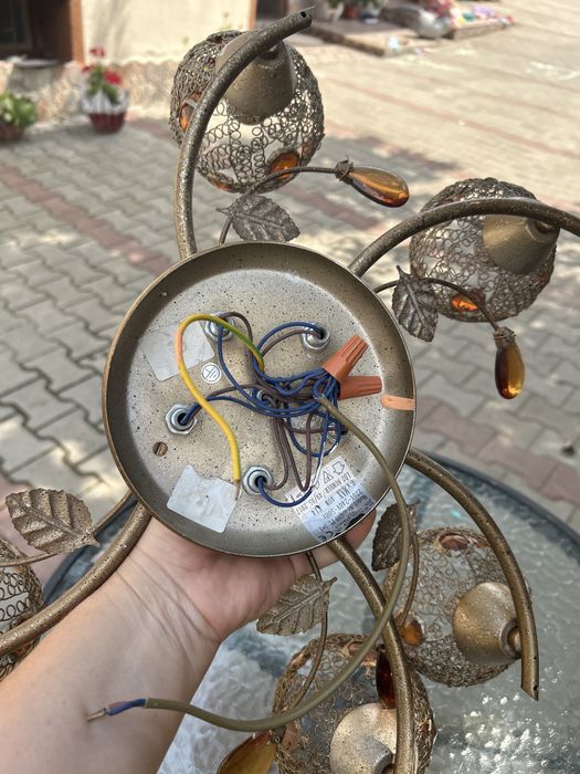 Lustră model deosebit