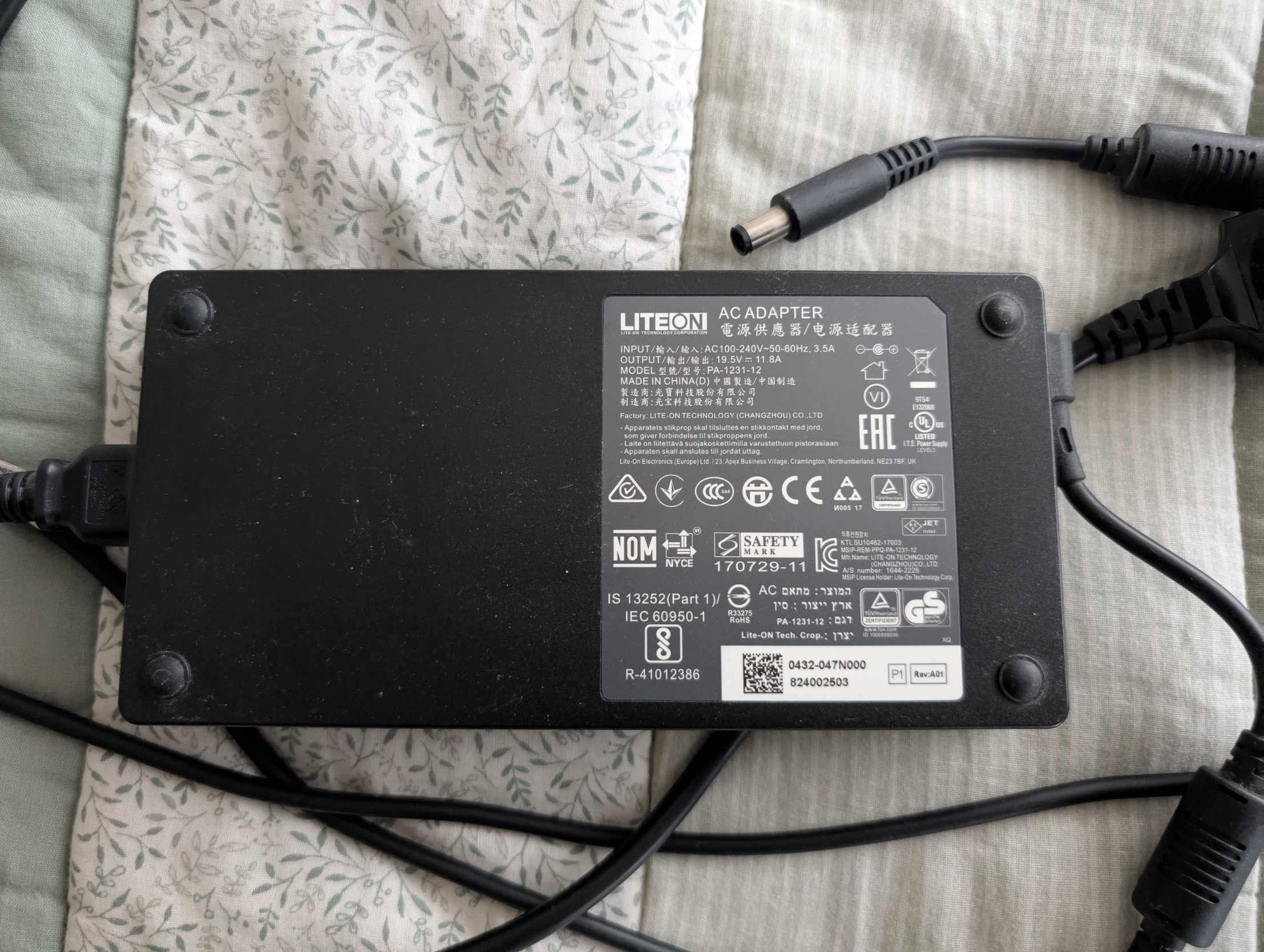 Intel NUC мини компютър