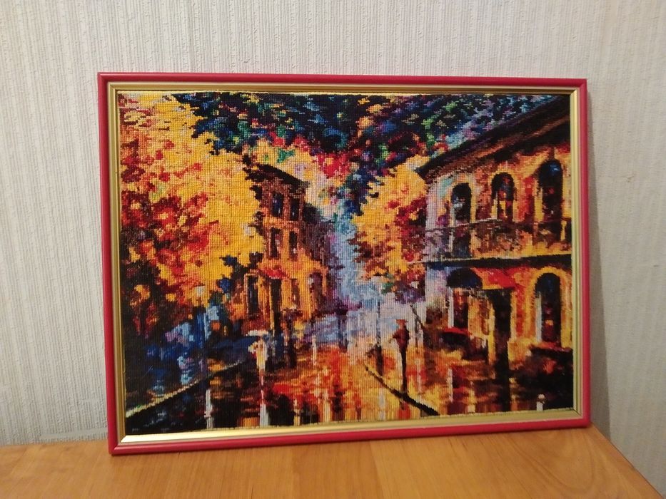 Картина вышитая крестиком. Интерьерная картина