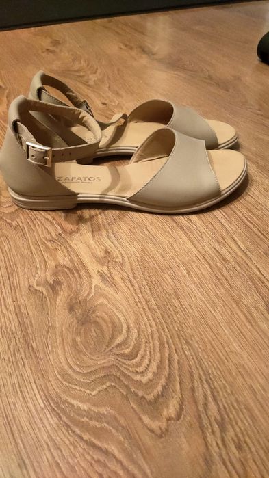 Sandale marimea 40