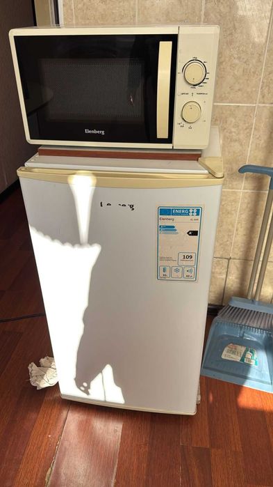 Холодильник Elenberg