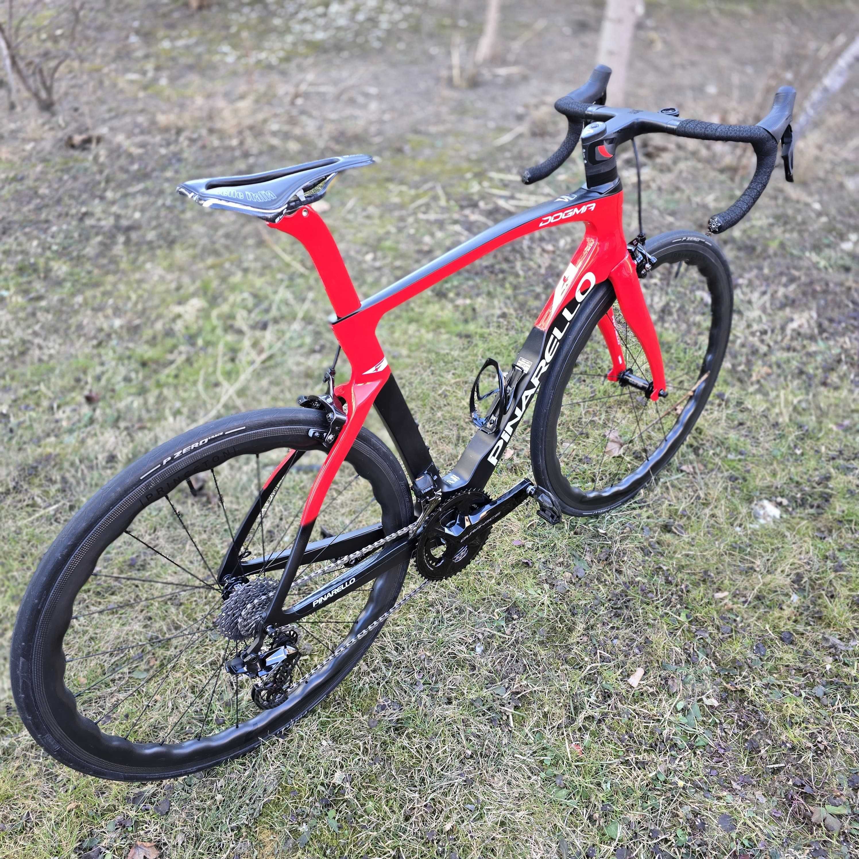 Cursiera carbon Pinarello Dogma F 2024 editie speciala HIGH END mar 56