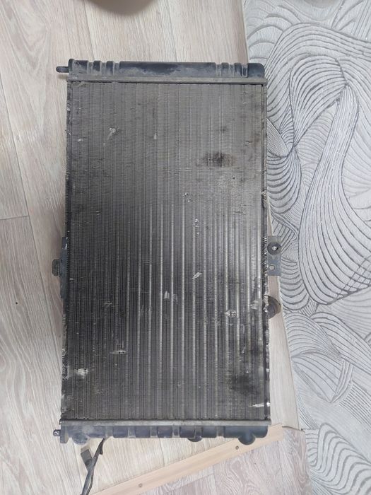 Продам радиатор с вентилятором стояло на ваз 2110,11,12