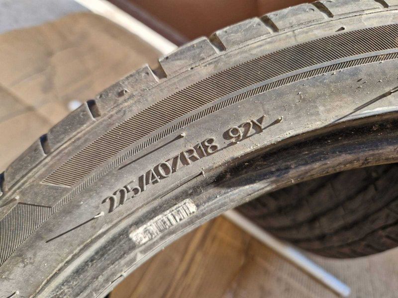 2 Hankook R18 225/40
летни гуми
DOT4121