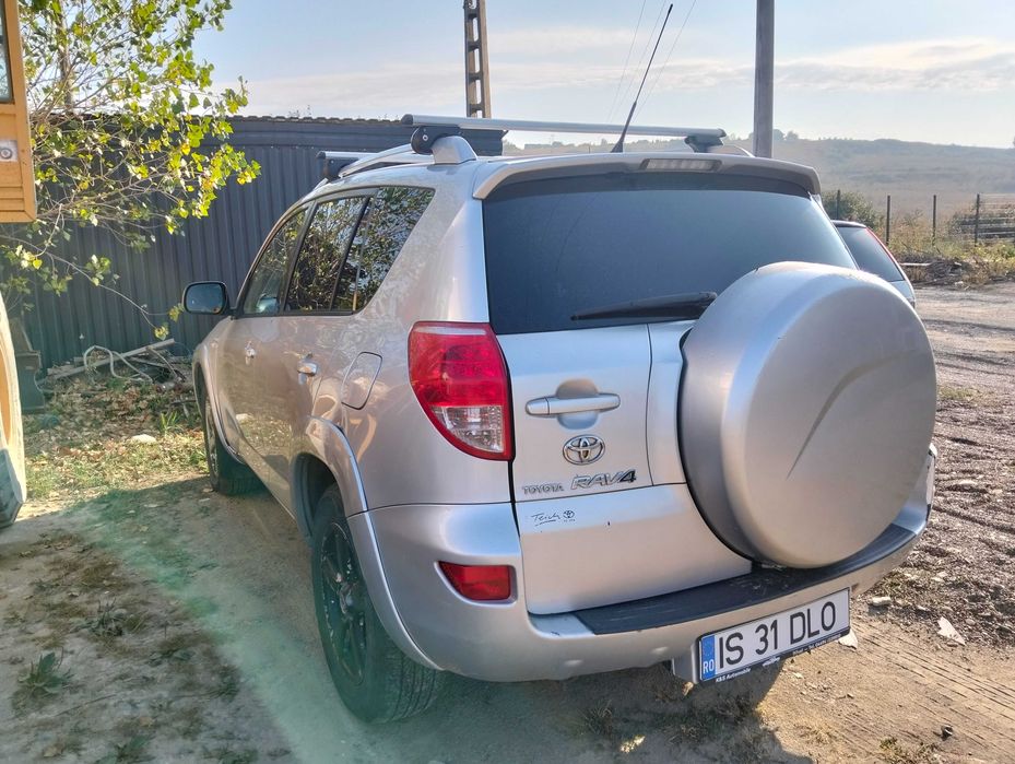 Auto toiota rav 4