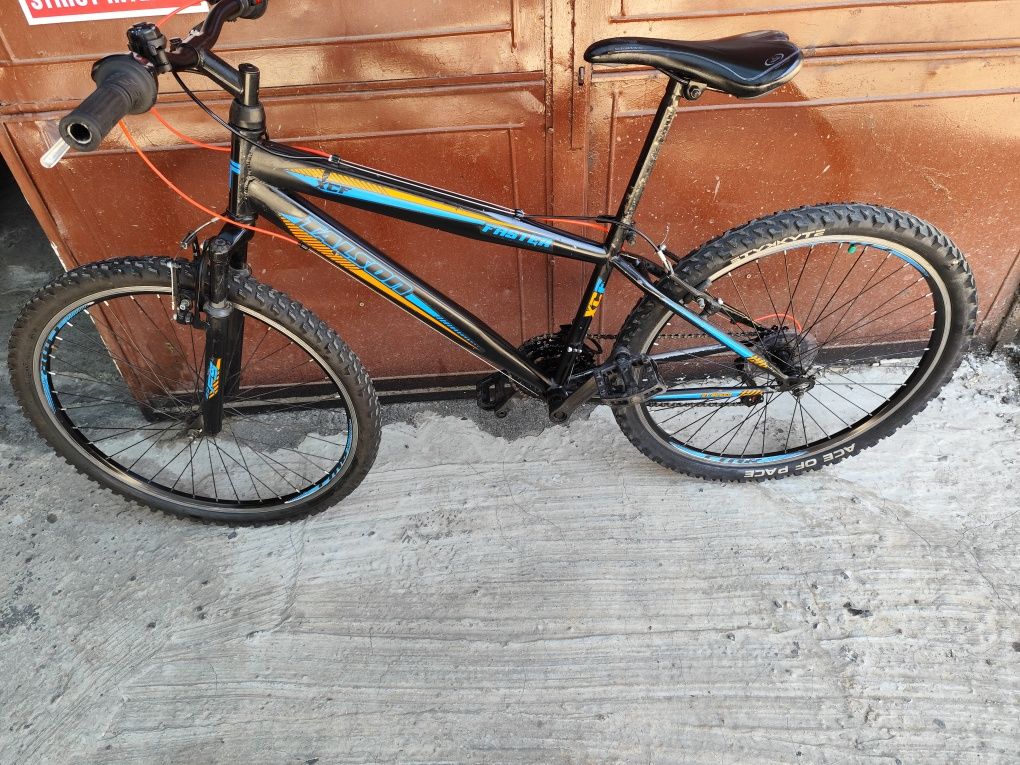 Vînd bicicleta super preț