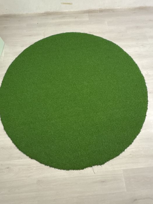 Зелен килим 200см. диаметър