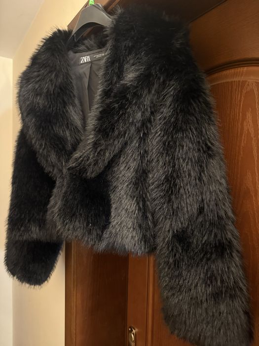 Палто от еко косъм -60лв