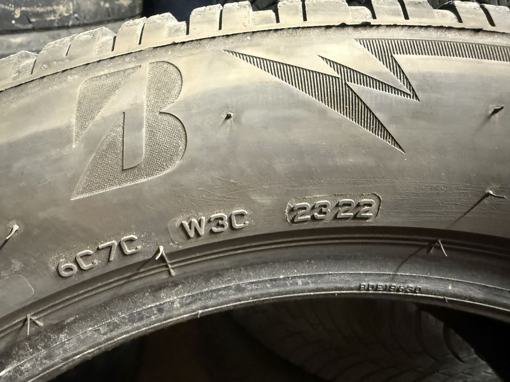 Bridgestone 235/55/18