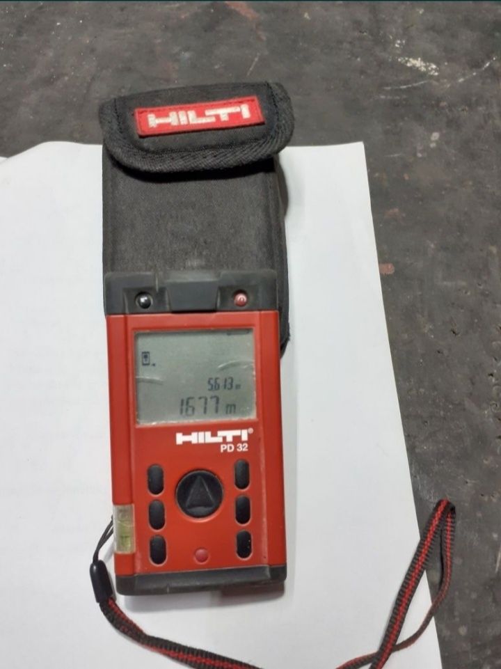 Telemetru Hilti PD32 și burghie Hilti 8x100