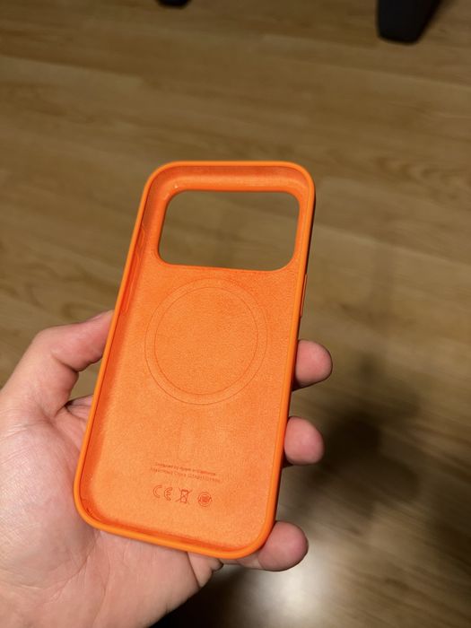 Husa iPhone 17 pro, orange