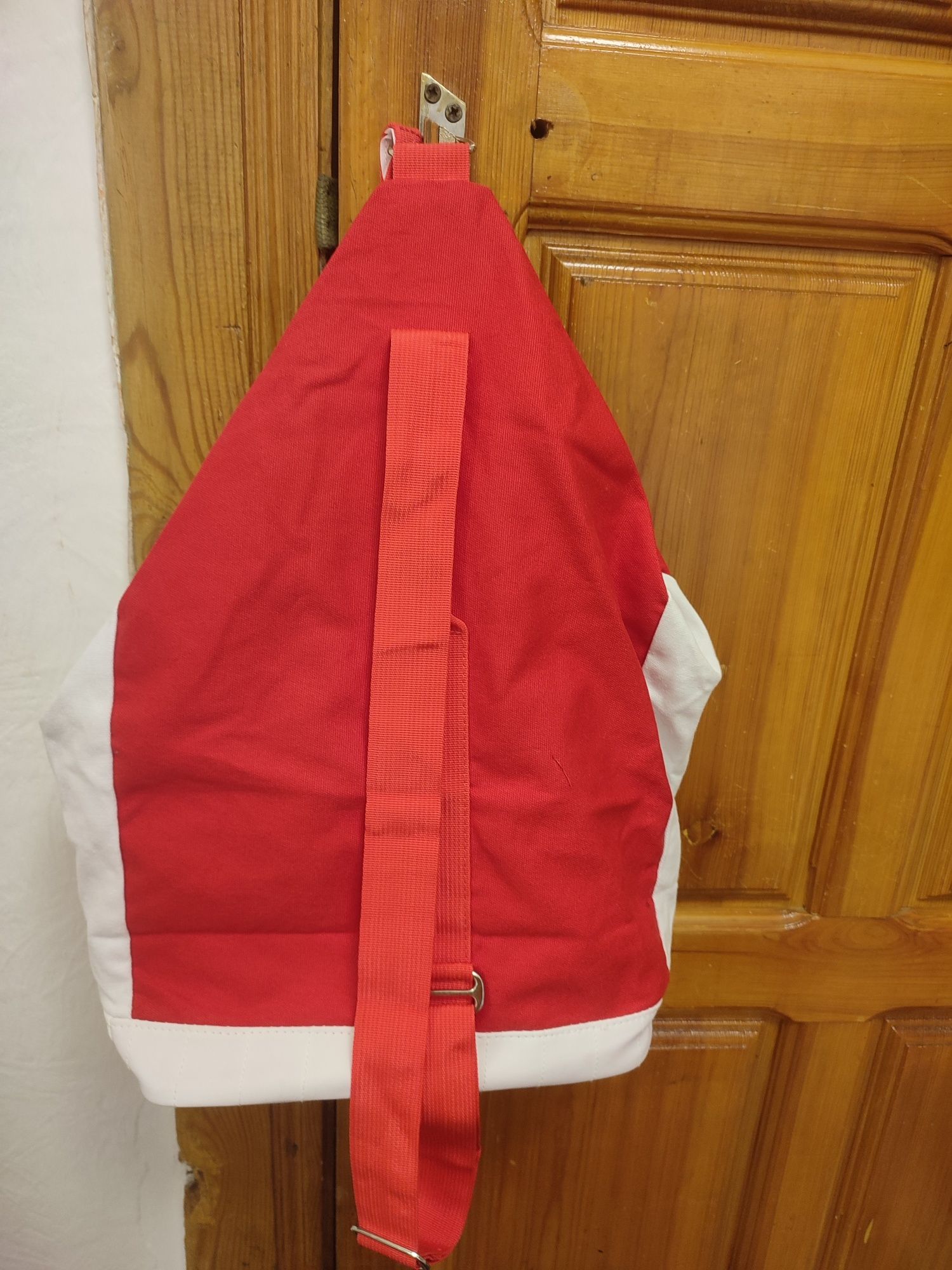 Рюкзак красно белый45высоота 27 длина ширина 20