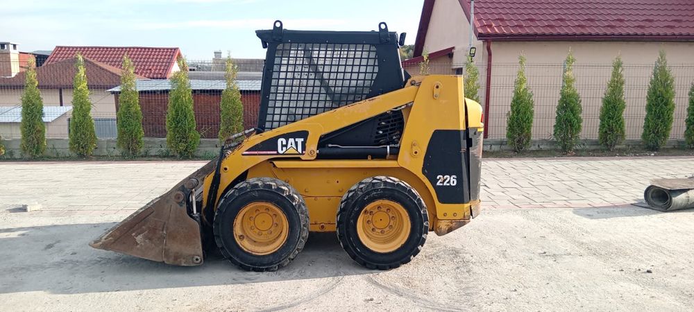 Miniincarcator Caterpillar 226 2600kg