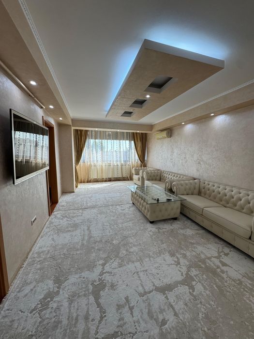 Închiriez apt  cu 2 camere de lux în bloc Doja 1