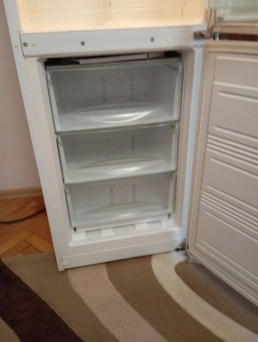 Хладилник с фризер Либхер