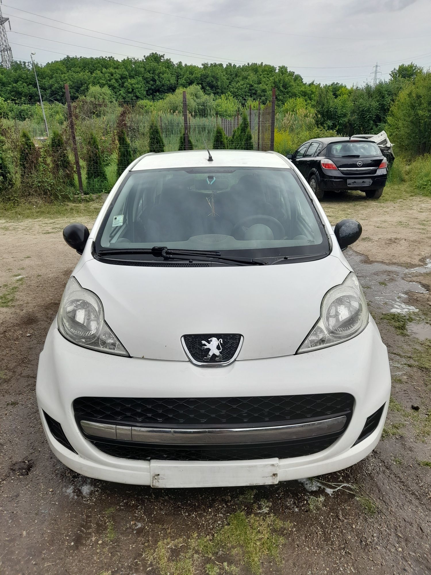 Dezmembrez peugeot 107 an 2009 motor 1.0 cod motor 1KR-FE