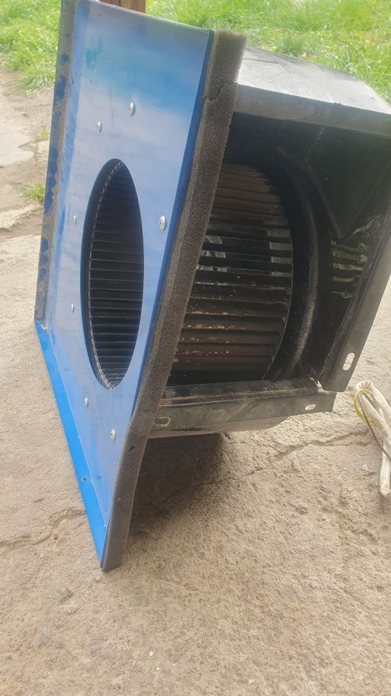Ventilator industrial la 220v stare foarte bună de funcționare calitat